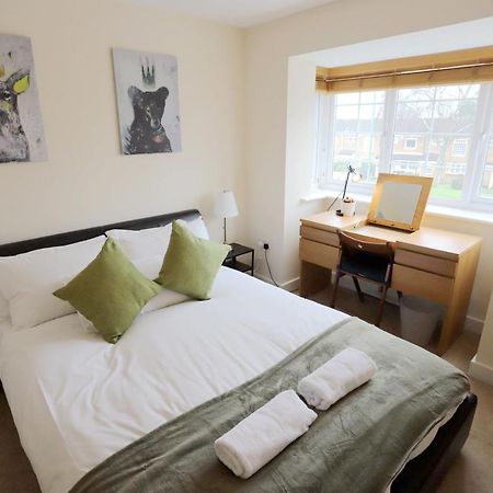 Easytravel Luxury Nec/Airport 3 Beds House Lägenhet Birmingham Exteriör bild