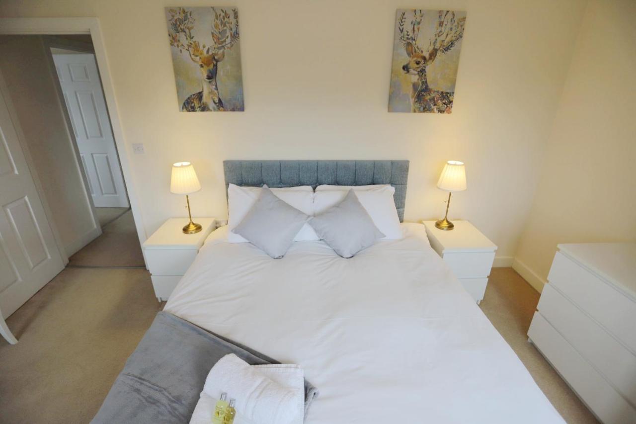 Easytravel Luxury Nec/Airport 3 Beds House Lägenhet Birmingham Exteriör bild