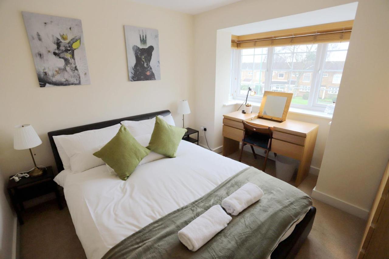 Easytravel Luxury Nec/Airport 3 Beds House Lägenhet Birmingham Exteriör bild