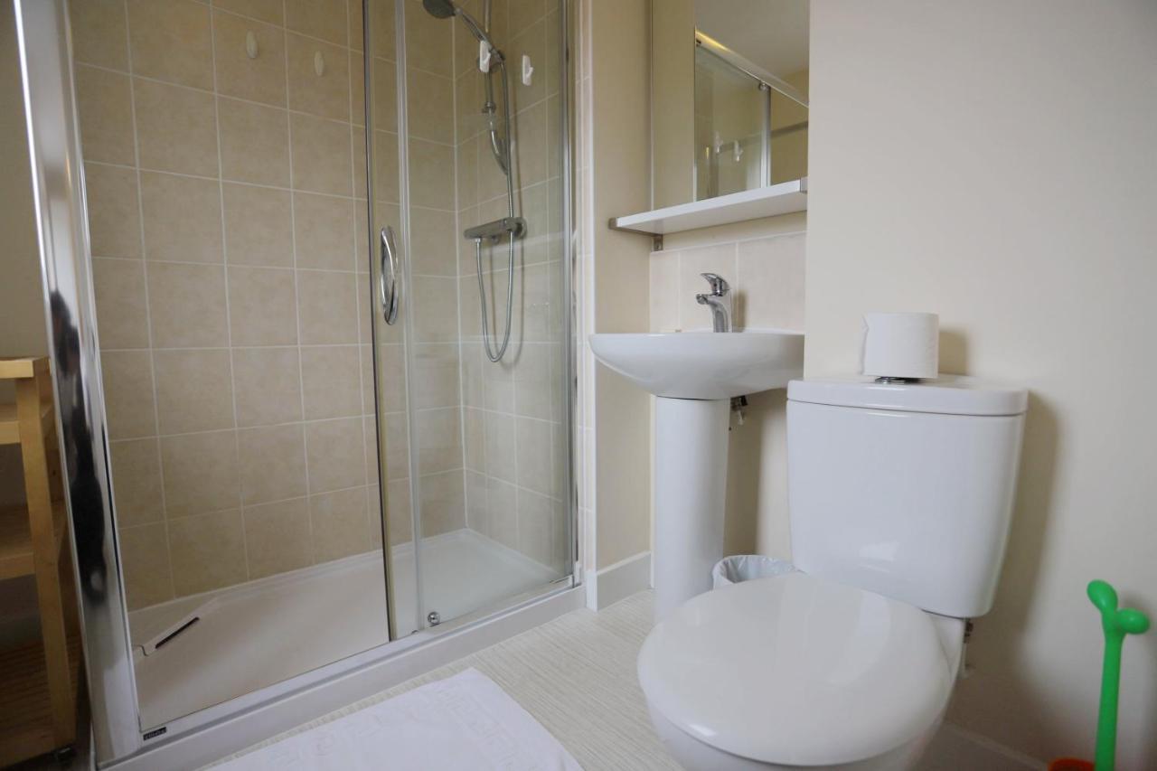 Easytravel Luxury Nec/Airport 3 Beds House Lägenhet Birmingham Exteriör bild