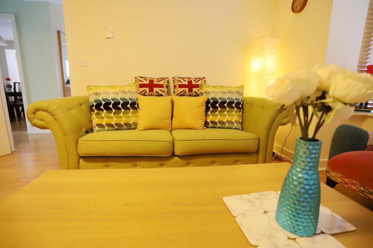 Easytravel Luxury Nec/Airport 3 Beds House Lägenhet Birmingham Exteriör bild