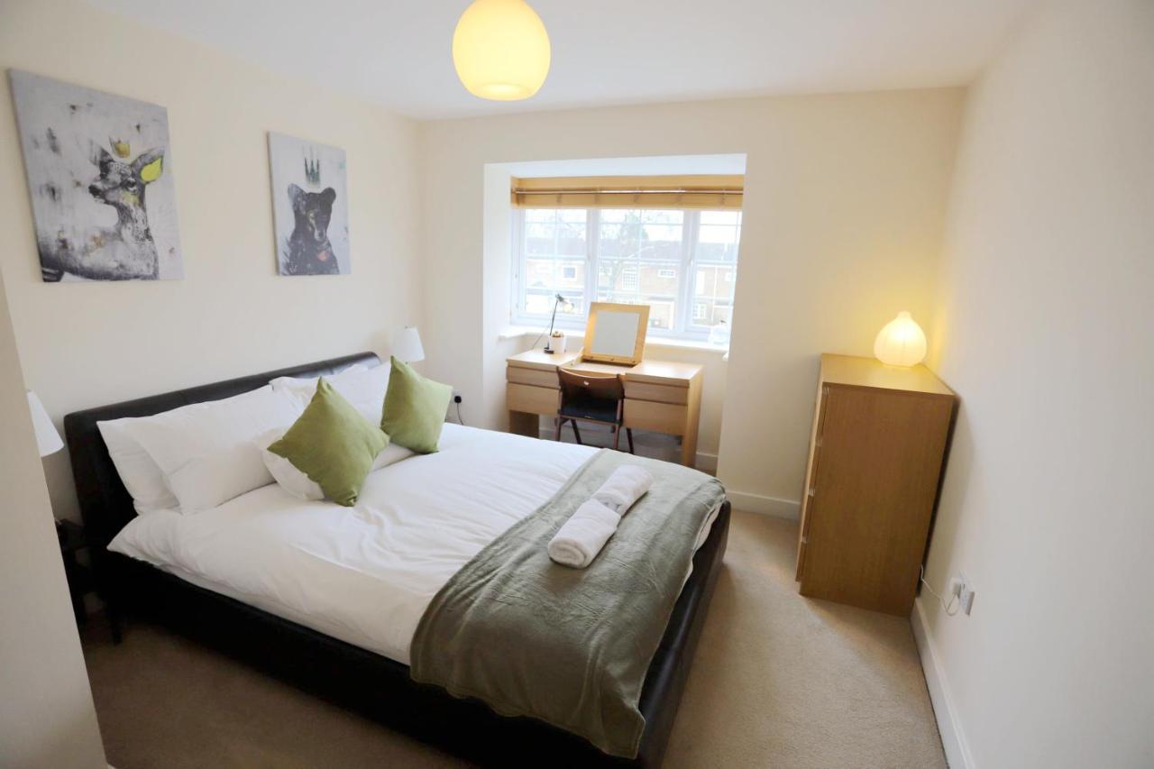 Easytravel Luxury Nec/Airport 3 Beds House Lägenhet Birmingham Exteriör bild