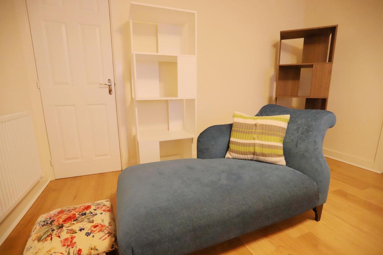 Easytravel Luxury Nec/Airport 3 Beds House Lägenhet Birmingham Exteriör bild